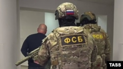 «Демонструють катування родичів у полоні»: як ФСБ вербує українців?